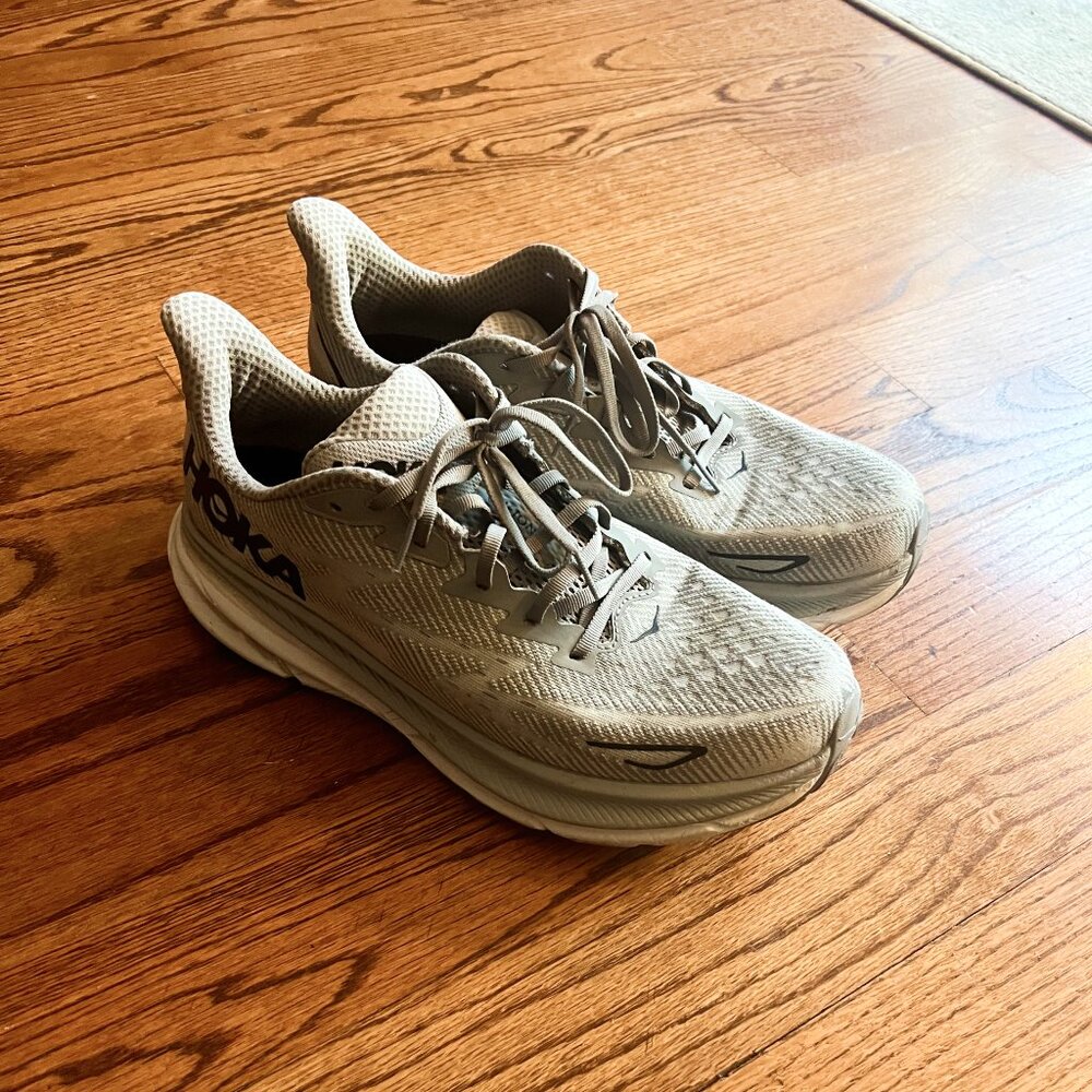 Hoka One One | Clifton 9, Light Gray